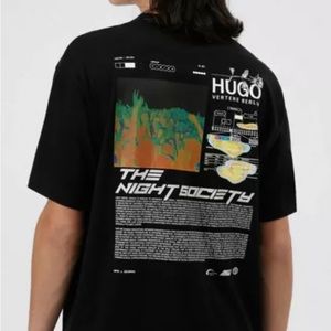 OVERSIZED-FIT T-SHIRT WITH EXCLUSIVE BRANDING AND REAR ARTWORK